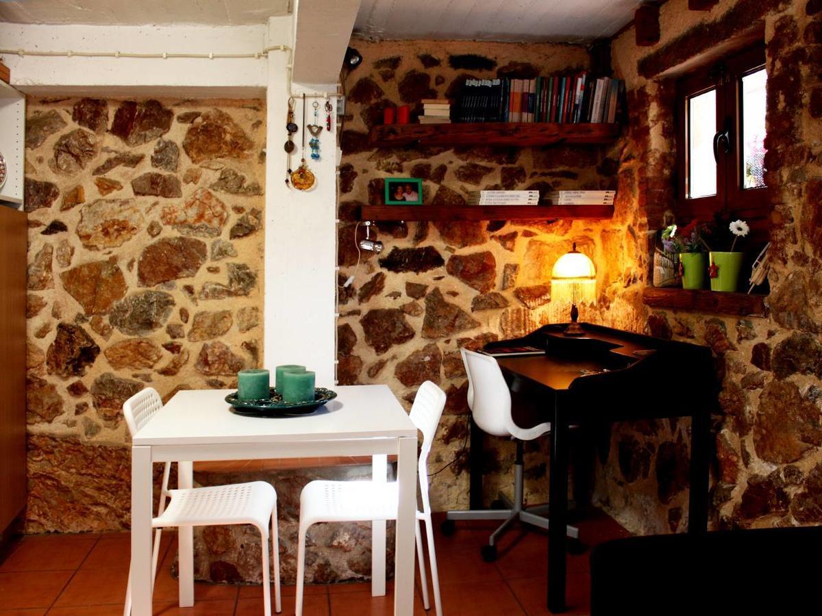 Sweet Stone Apartment In Imittos Athen Eksteriør billede