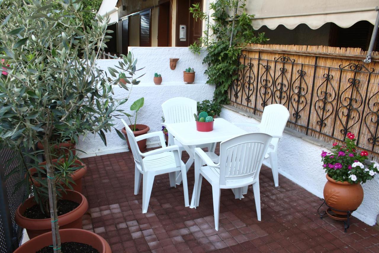 Sweet Stone Apartment In Imittos Athen Eksteriør billede